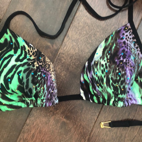 Parah bikini. - Picture 4 of 6